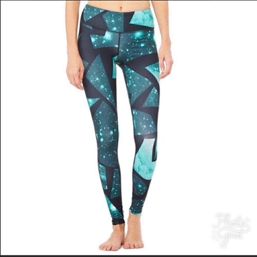 Euc Alo Yoga airbrush leggings sz xs